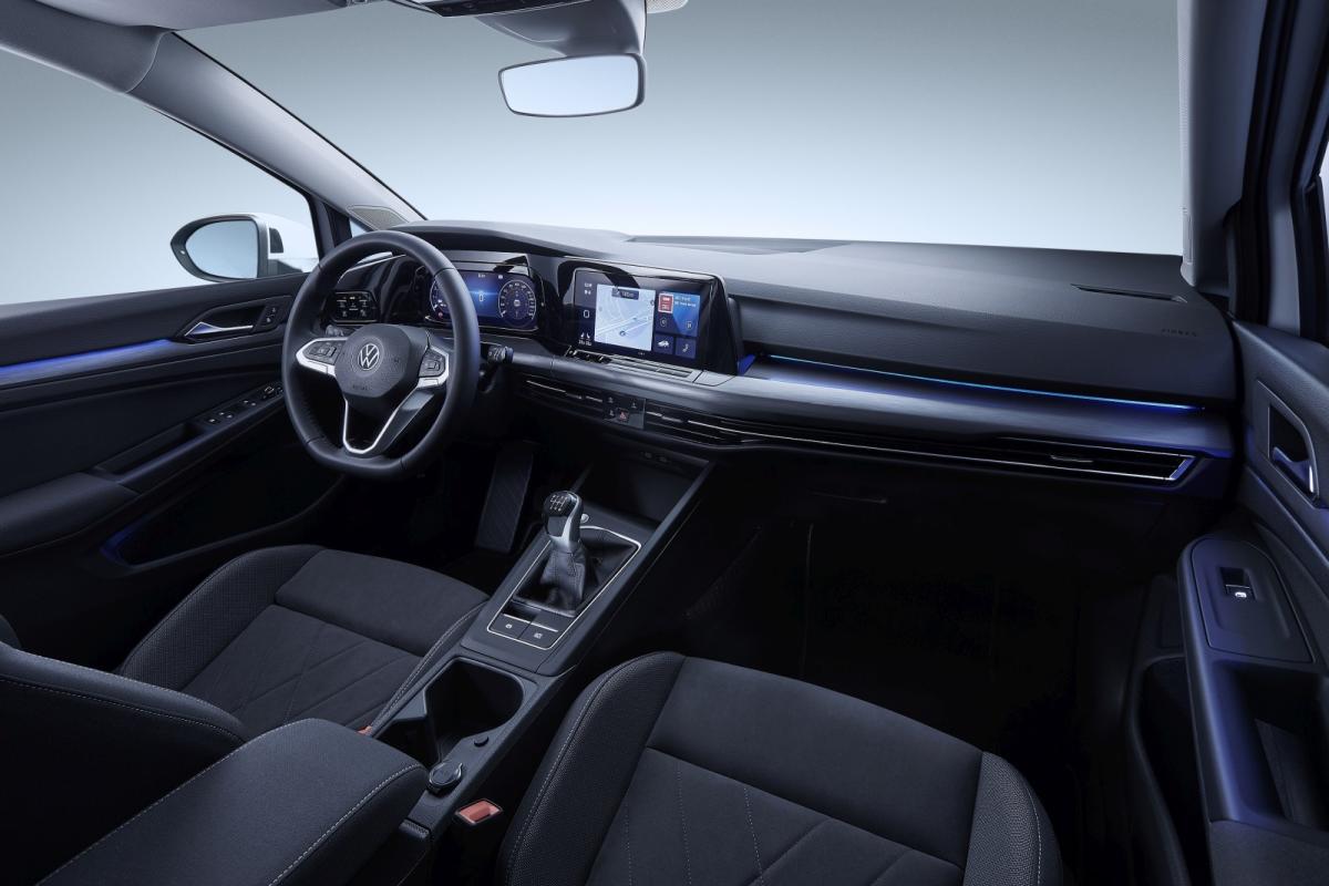 VW_Golf interior