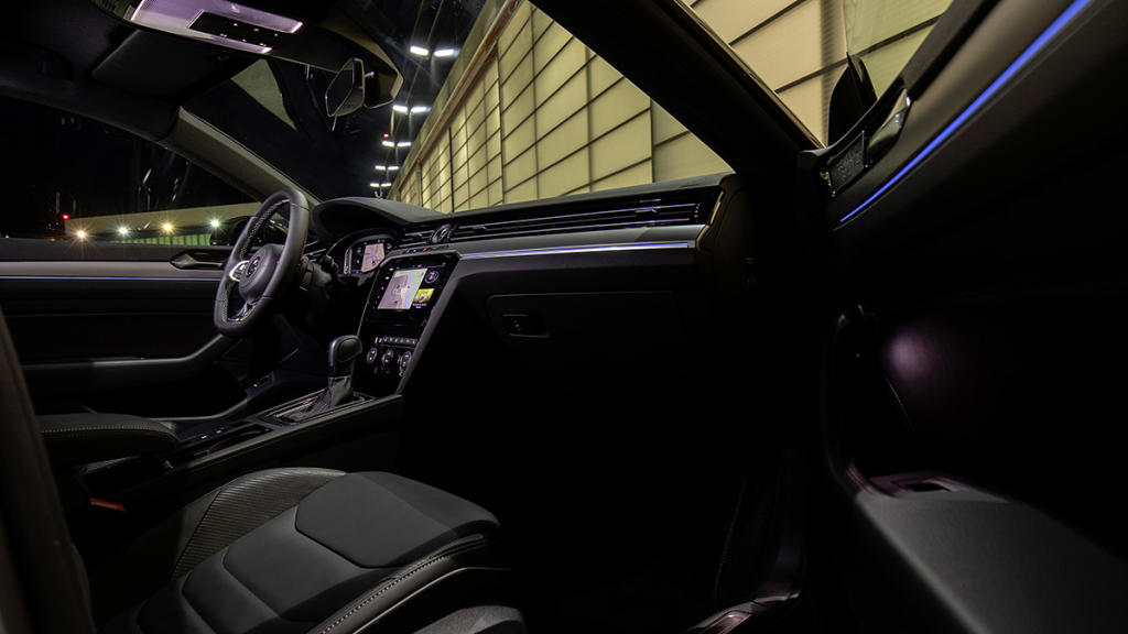 Volkswagen Arteon R Performance interior