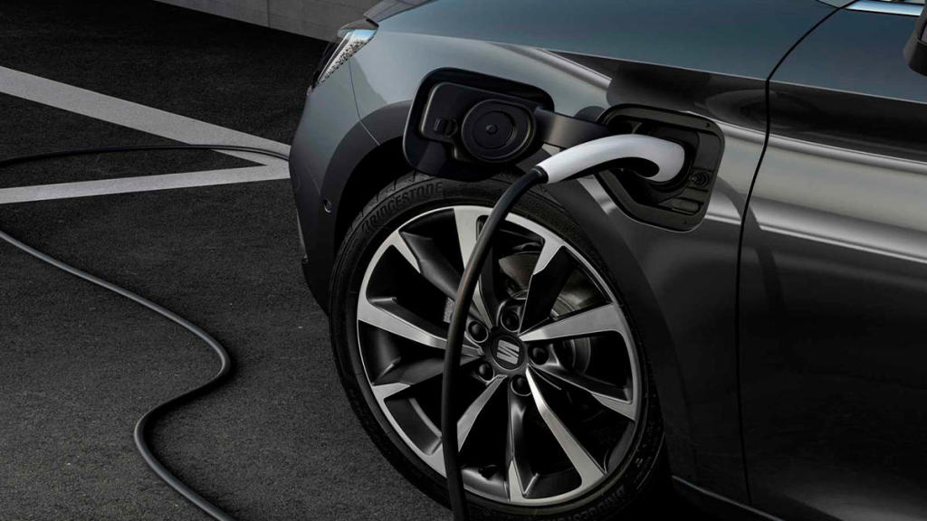 SEAT León e-Hybrid