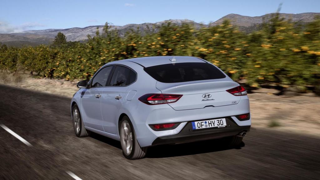 Hyundai i30 Fastback trasera
