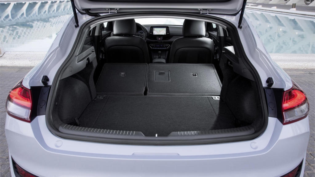 Hyundai i30 Fastback maletero