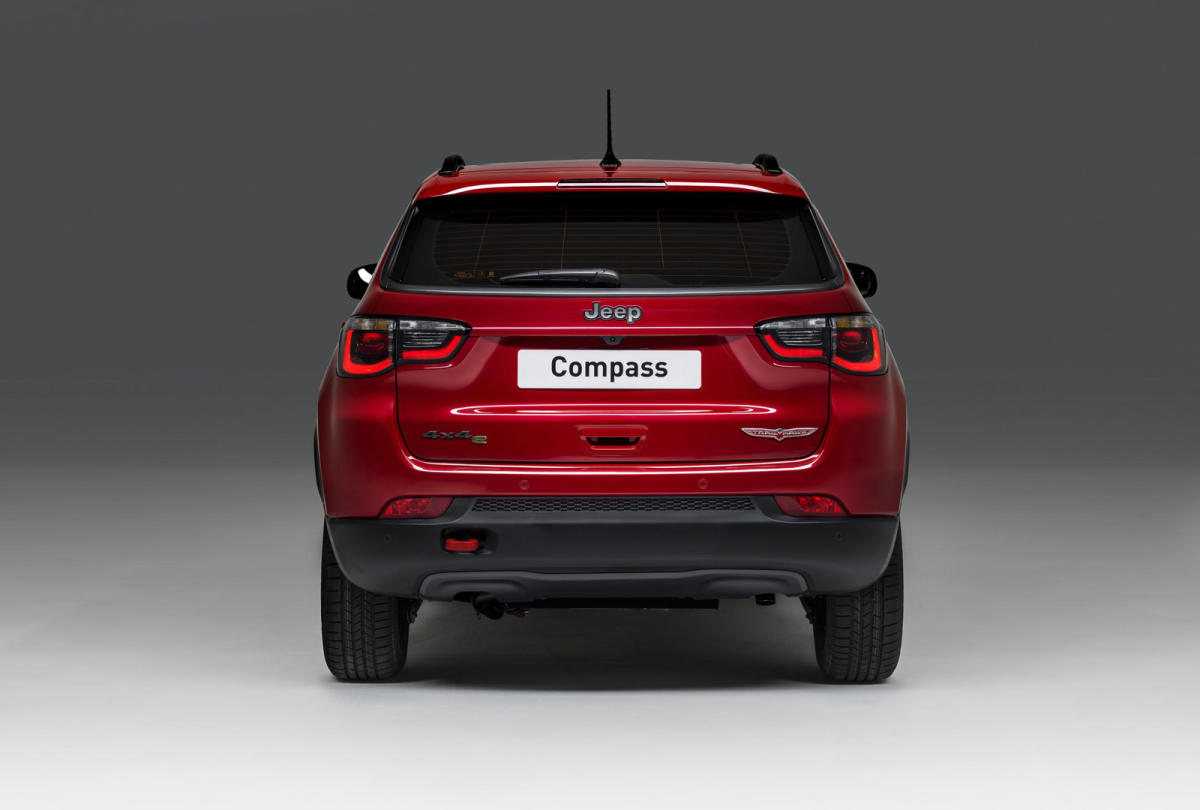 Jeep Compass 4xe trasera