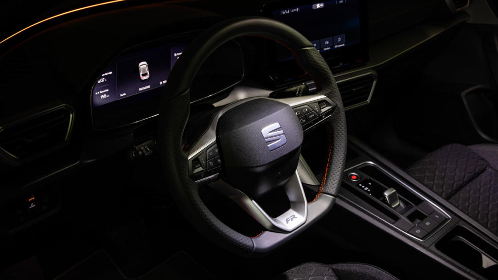 Volante auténtico del Seat León.