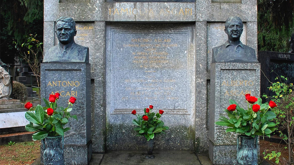 Tumba de Antonio y Alberto Ascari en Milán