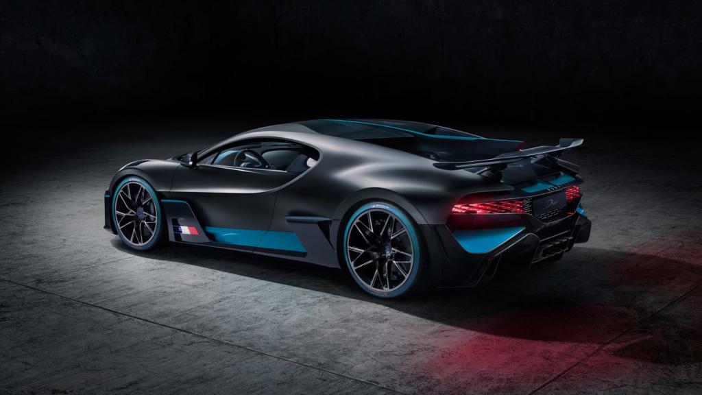 bugatti_divo_lateral