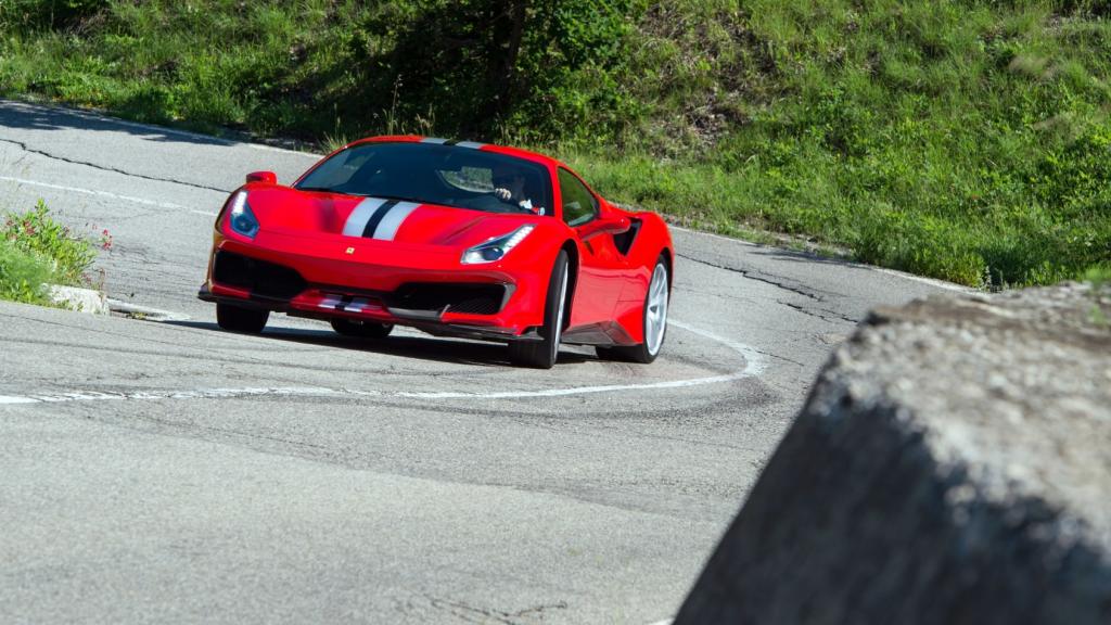 Ferrari_488_Pista