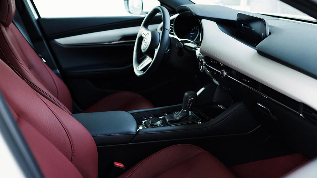 Mazda CX-30 100 anoversario interior