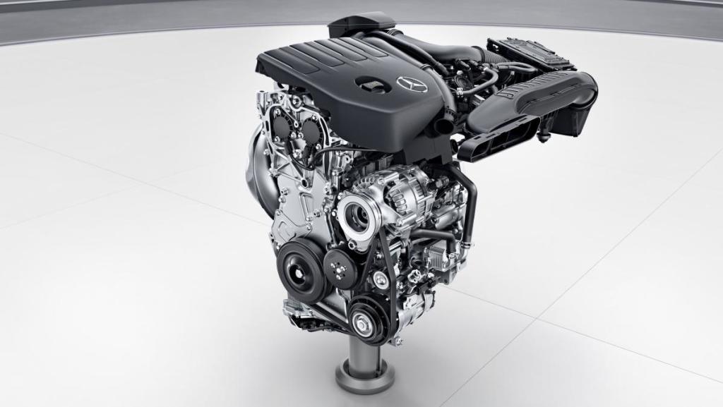 mercedes_glb_180_motor
