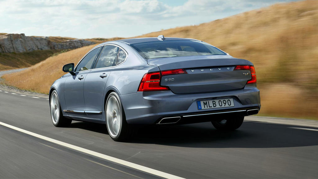 Volvo S90 trasera