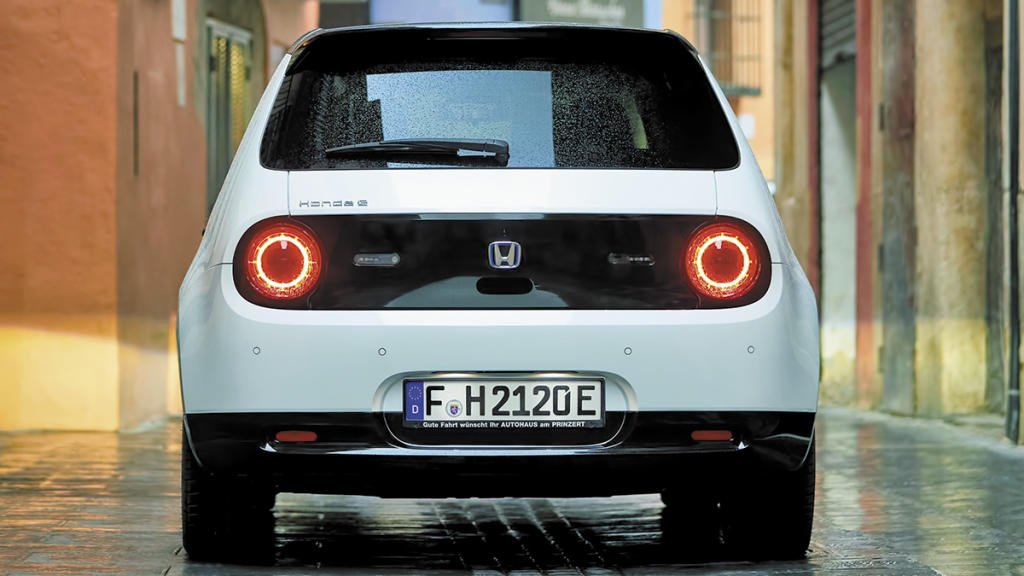 Honda e traseraa