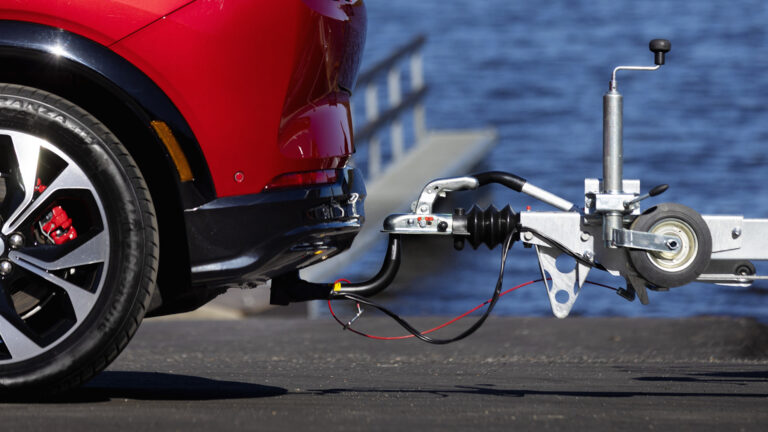 ford mustang mach e remolque