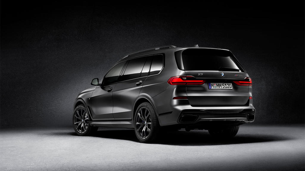 BMW X7 Dark Shadow Edition