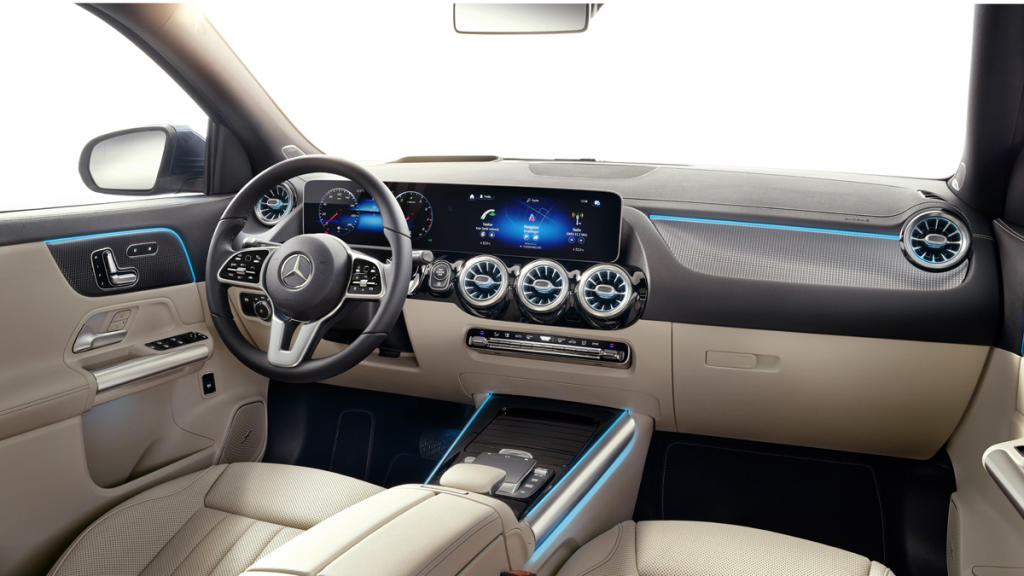 Mercedes GLA interior