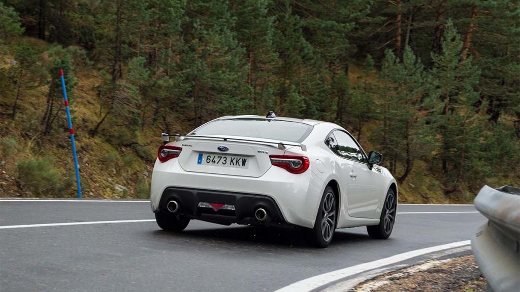 Subaru BRZ trasera