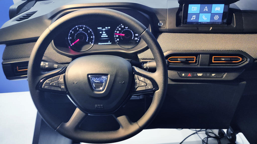 dacia Sandero media control
