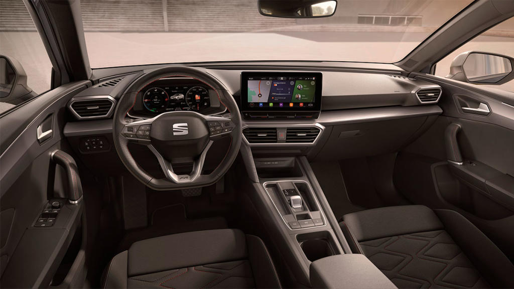 Seat León e-Hybrid interior