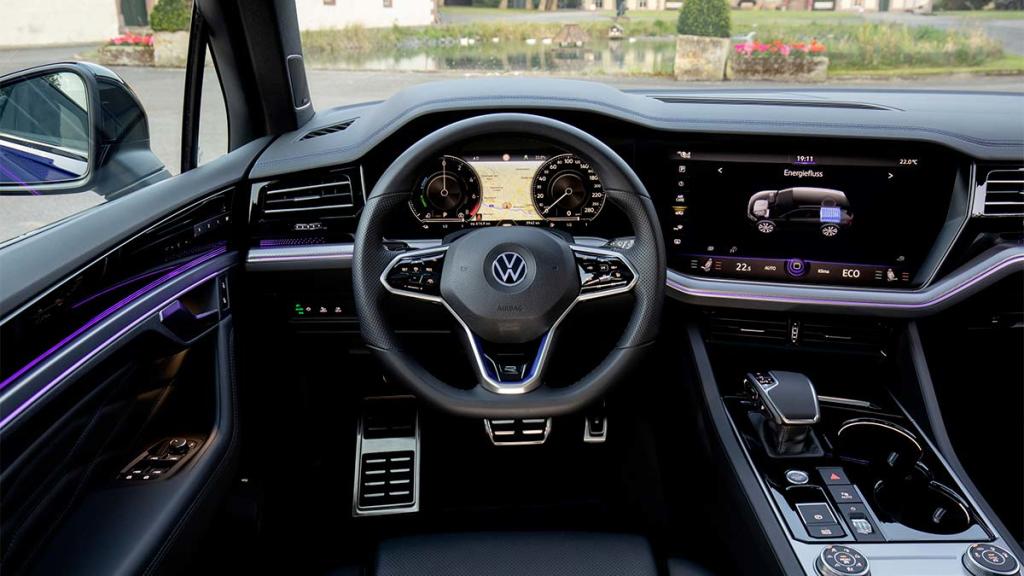 Volkswagen Touareg R 2021