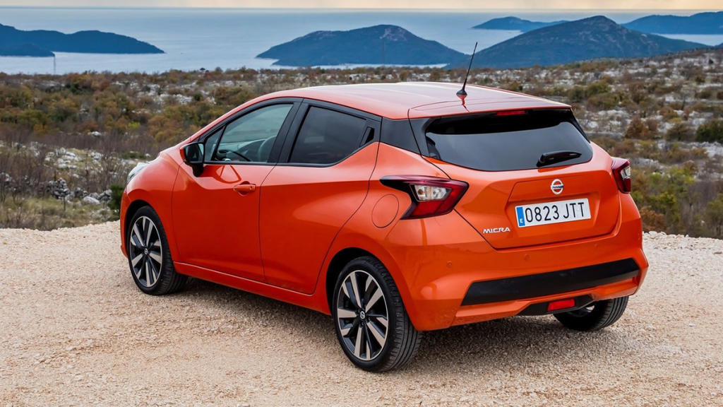 Nissan Micra trasera