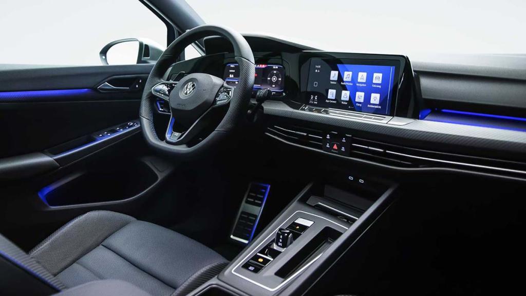 Volkswagen Golf R interior