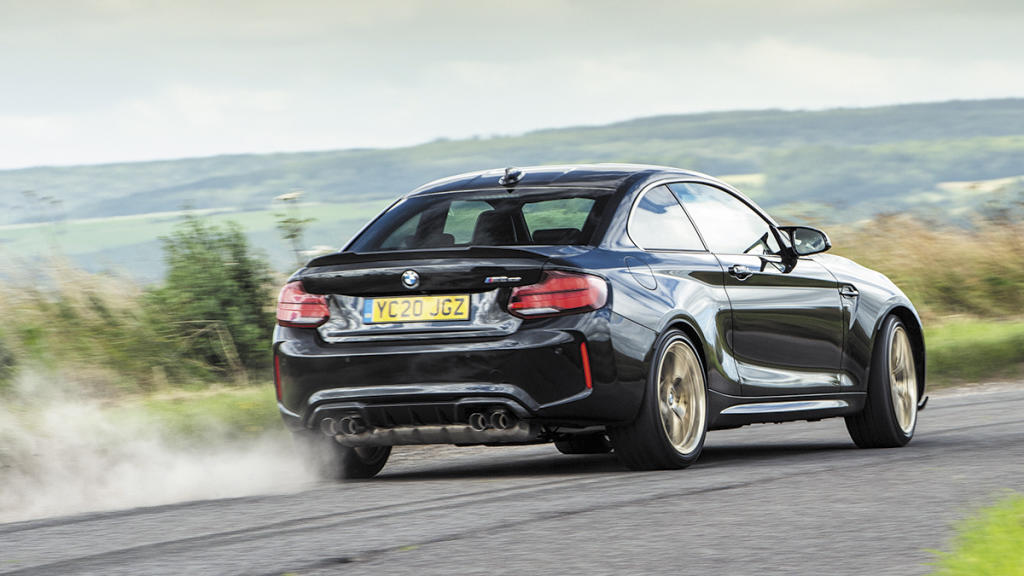 bMW M2 CS