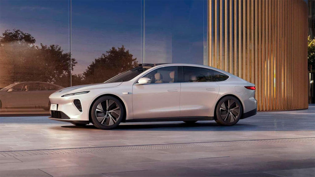 NIO ET7