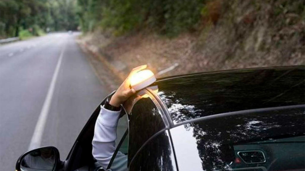 luz de emergencia V16