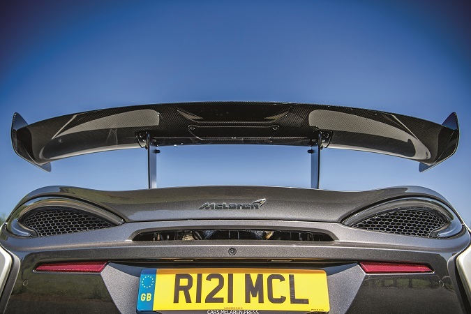 Porsche_911_GT3_McLaren_620R