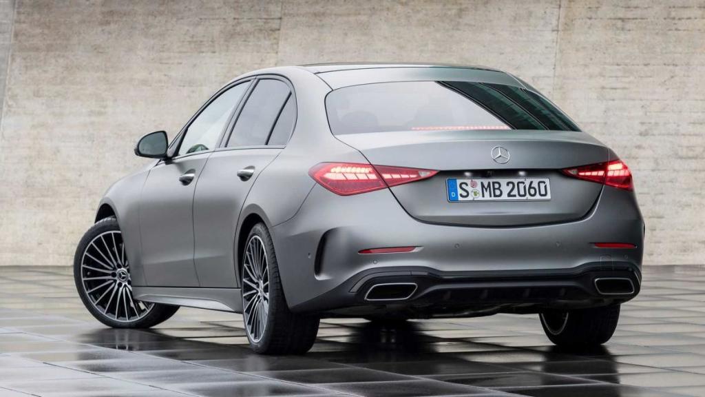 Nuevo Mercedes Clase C 2021 eje trasero direccional