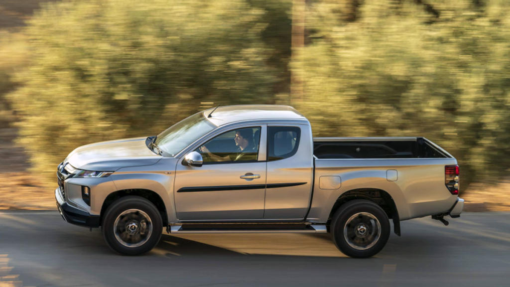 Mitsubishi L200 Club Cab