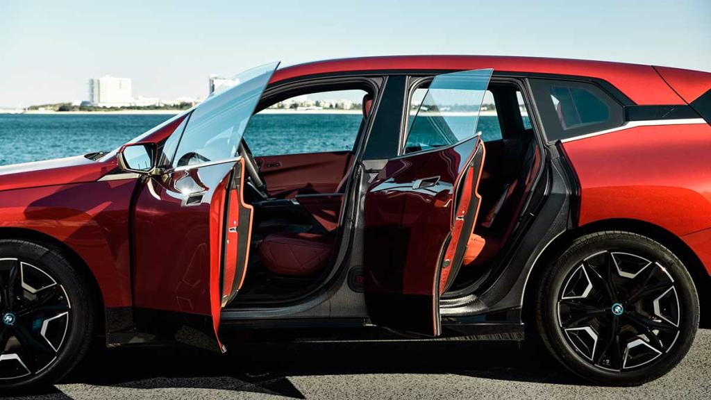 BMW iX