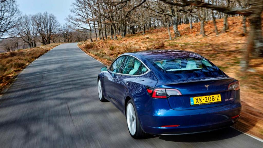 Tesla Model 3 Long Range
