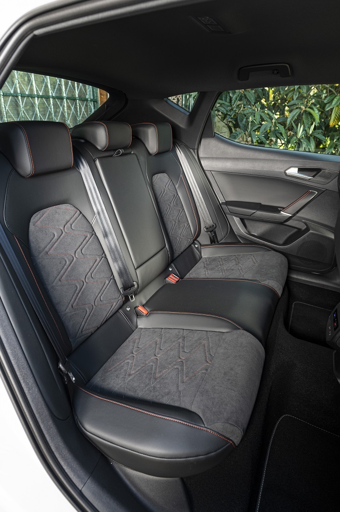 Seat_Leon_TGI