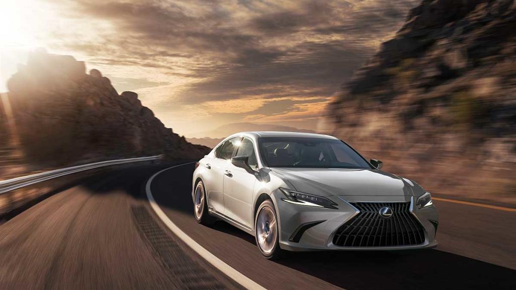 Lexus ES restyling