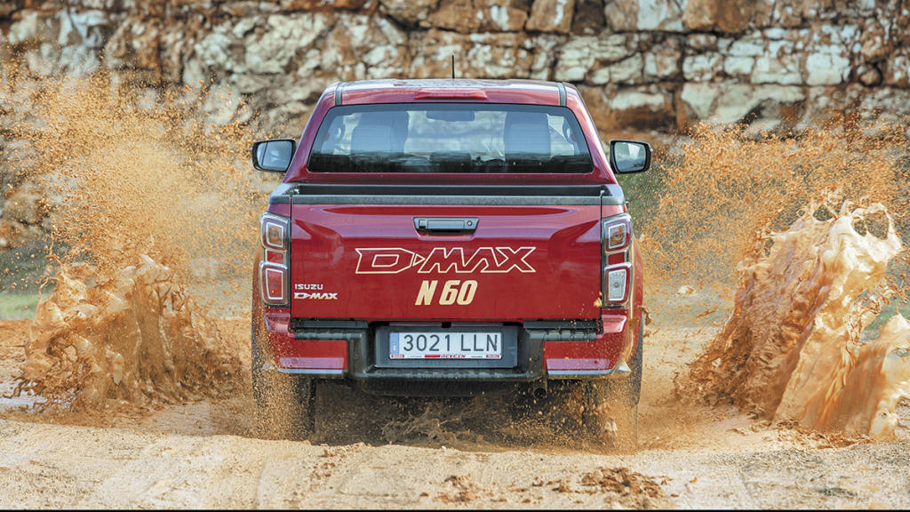 Isuzu D-Max trasera