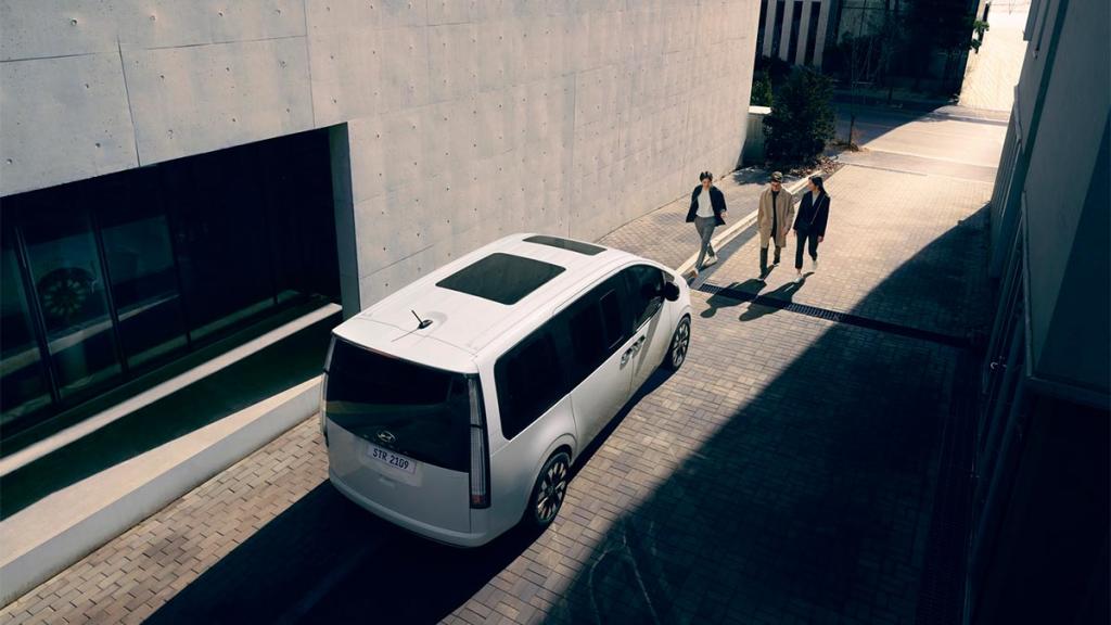 Hyundai Staria 2021
