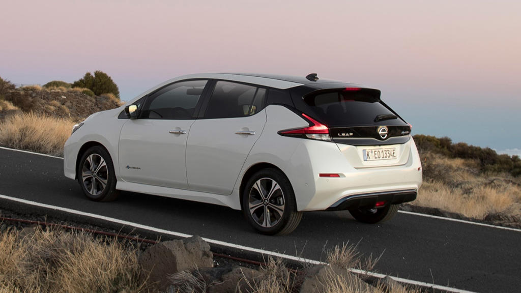 Nissan Leaf trasera