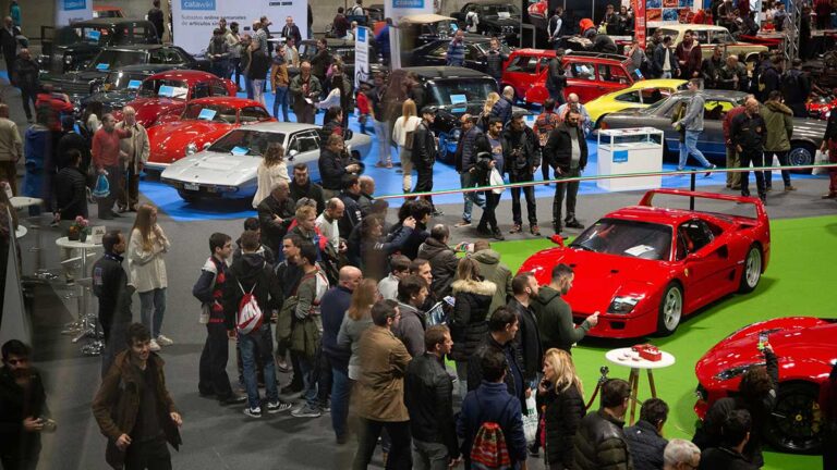 004 entrada rosso corsa