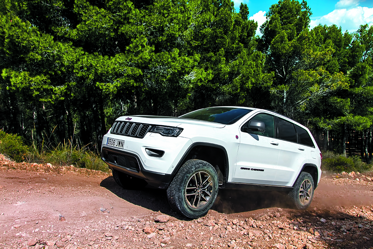 0100035 jeep trail hawk 26 de marzo de