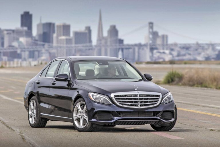 2016 mercedes benz c350e plug in hybrid front three quarter 03baja