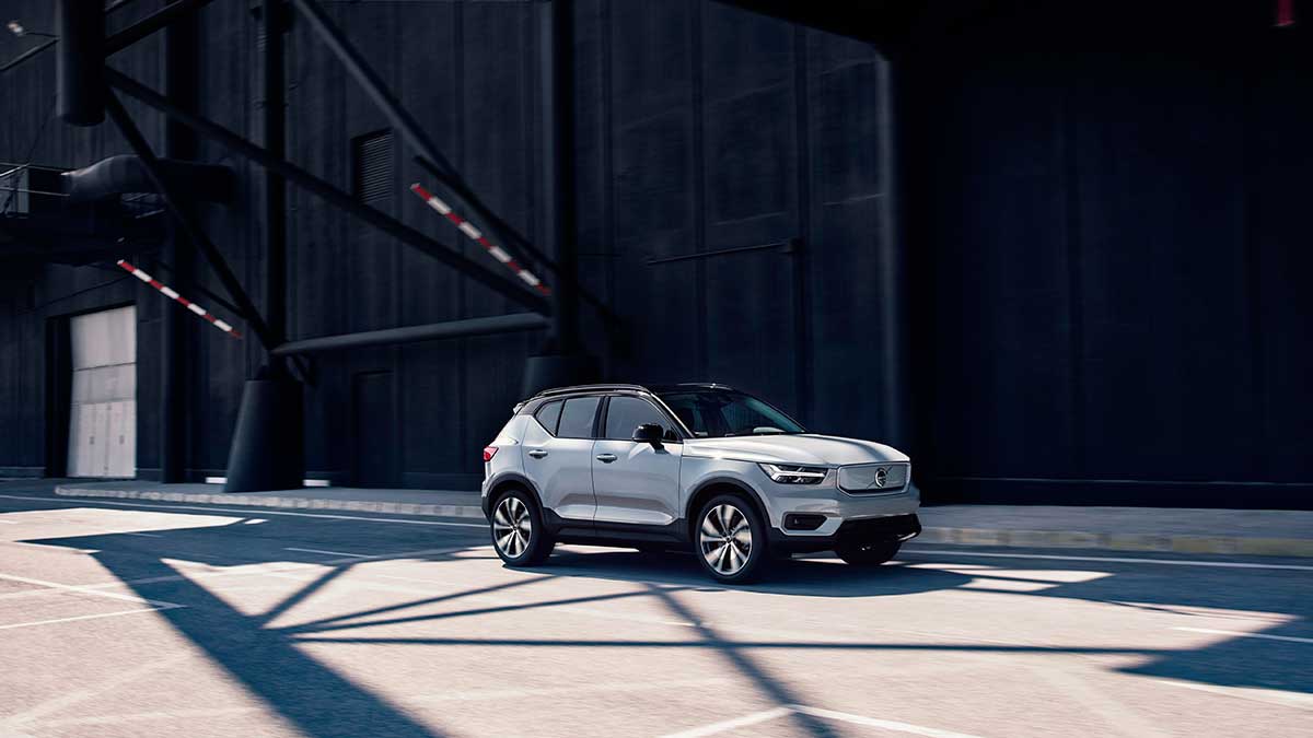 259209volvoxc40rechargep8awdinglaciersilver