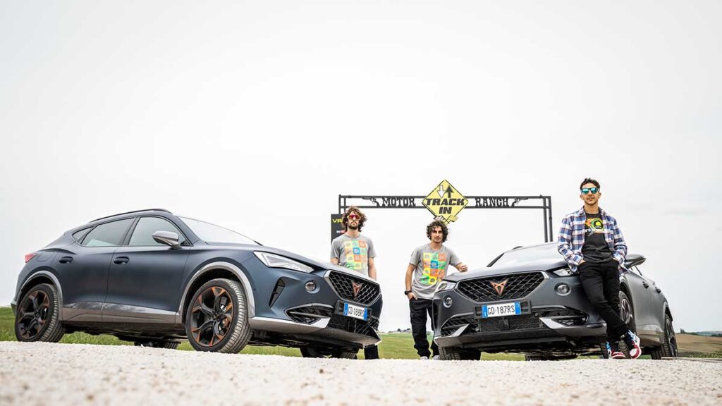 CUPRA-teams-up-with-Valentino-Rossis-VR46-Riders-Academy_3_HQ