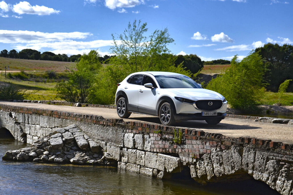 Ruta en Mazda CX30 por Tierras de Pinares