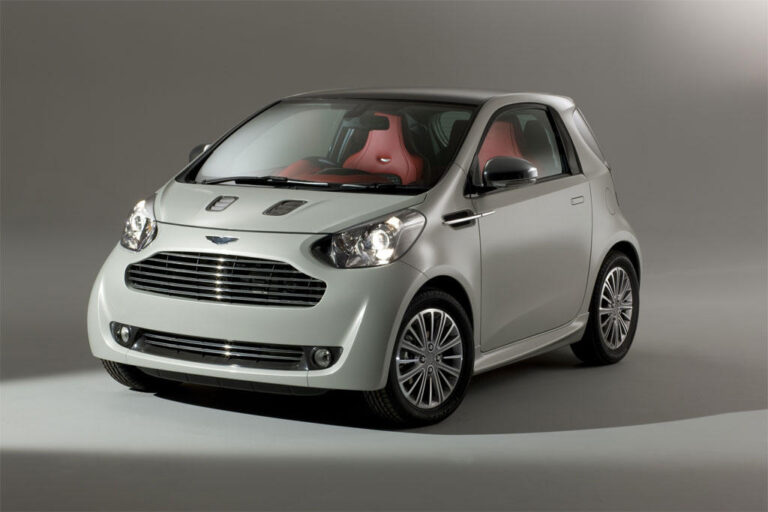 El nuevo Aston Martin mide… ¡2,99 metros!