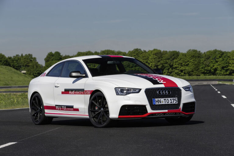 audirs5c48voltios