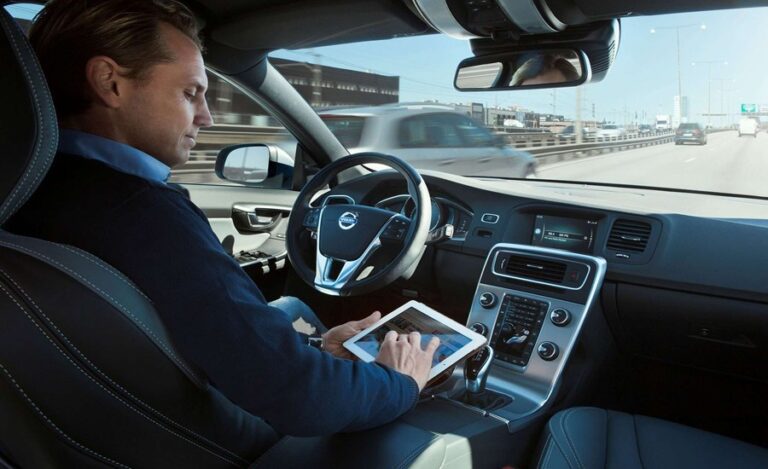 autonomous driving volvo v60