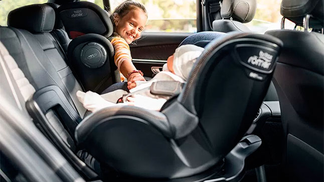 Cómo colocar bien una silla de bebé en el coche - Autofácil