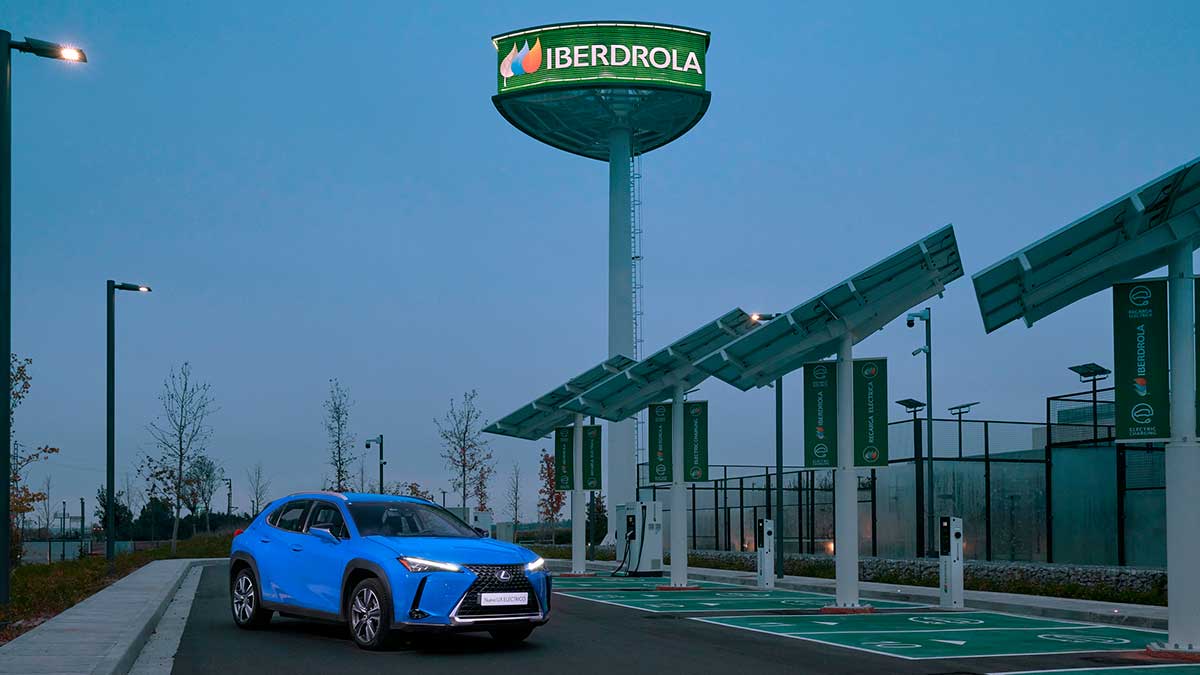 Lexus e Iberdrola se unen para ofrecer la red más completa de cargadores eléctricos 1 cabecera2020.07