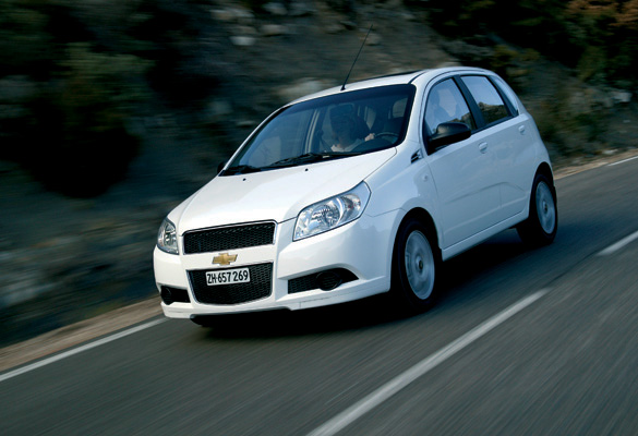 chevrolet aveo 34 delantero