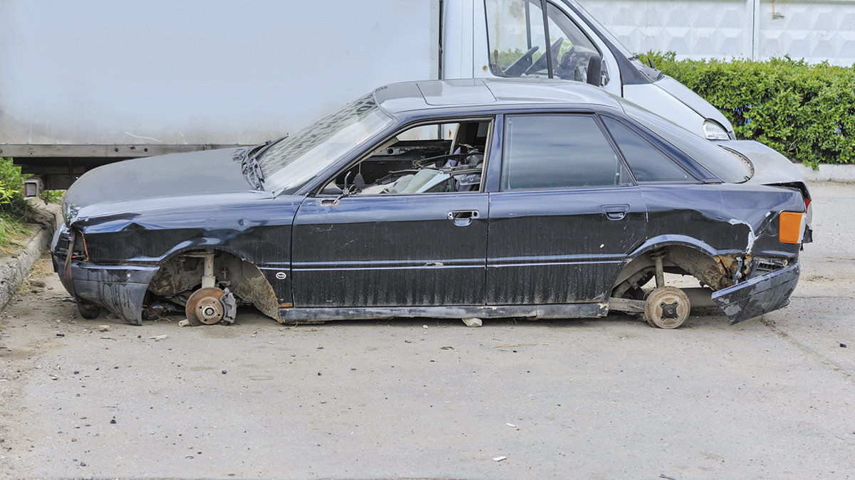 coche okupa coche abandonado