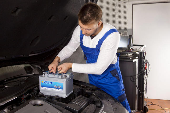 Cómo desconectar la batería de tu coche 1 comodesconectarlabateriadelcoche